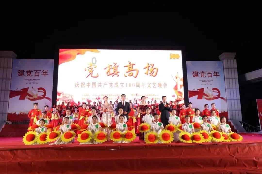 小萌妹的甜美装扮